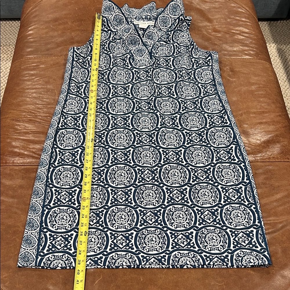 Gretchen Scott Sleeveless Navy & White Patterned Shift Dress - Picture 2 of 6